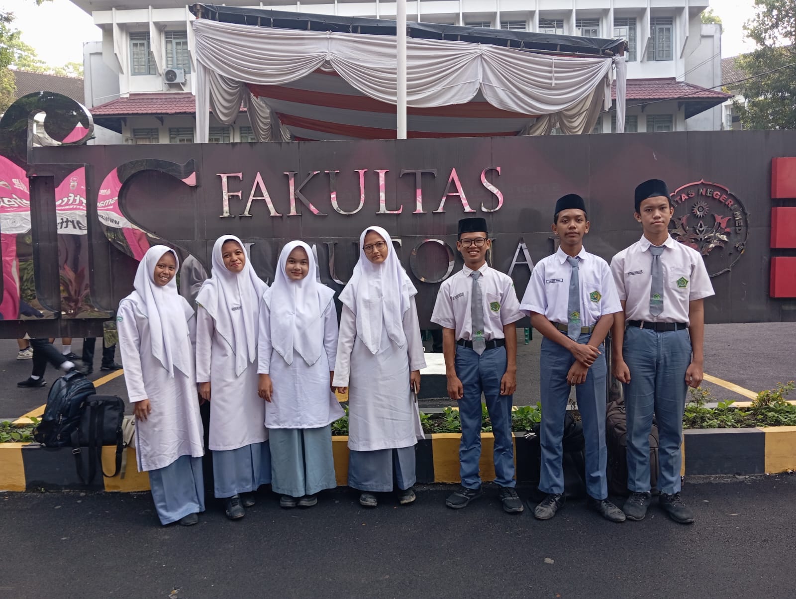 Siswi MAN 1 Langkat Raih Juara II Olimpiade Biologi pada Ajang Geosfair IX Tahun 2025 di UNIMED