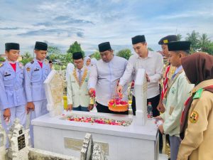 Siswa MAN 1 Langkat Ziarah ke Makam Pahlawan Nasional, Refleksi Hari Kebangkitan Nasional